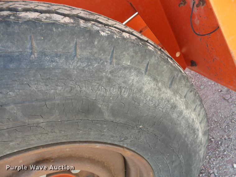 image for item FT9822 Ditch Witch V30 trencher