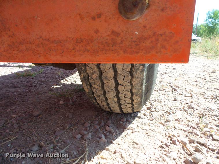 image for item FT9822 Ditch Witch V30 trencher