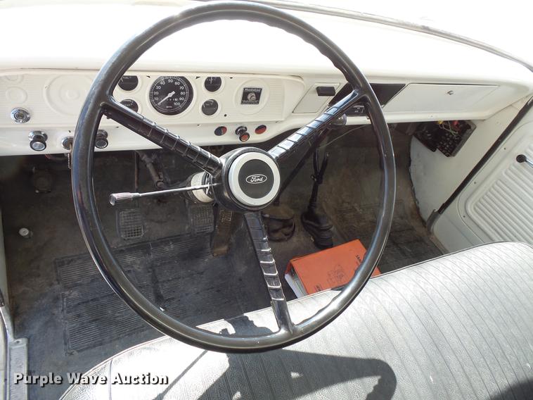 image for item FT9823 1972 Ford 600 sewer jetter truck