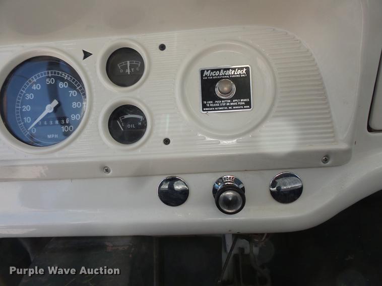 image for item FT9823 1972 Ford 600 sewer jetter truck