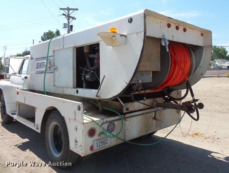 image for item FT9823 1972 Ford 600 sewer jetter truck