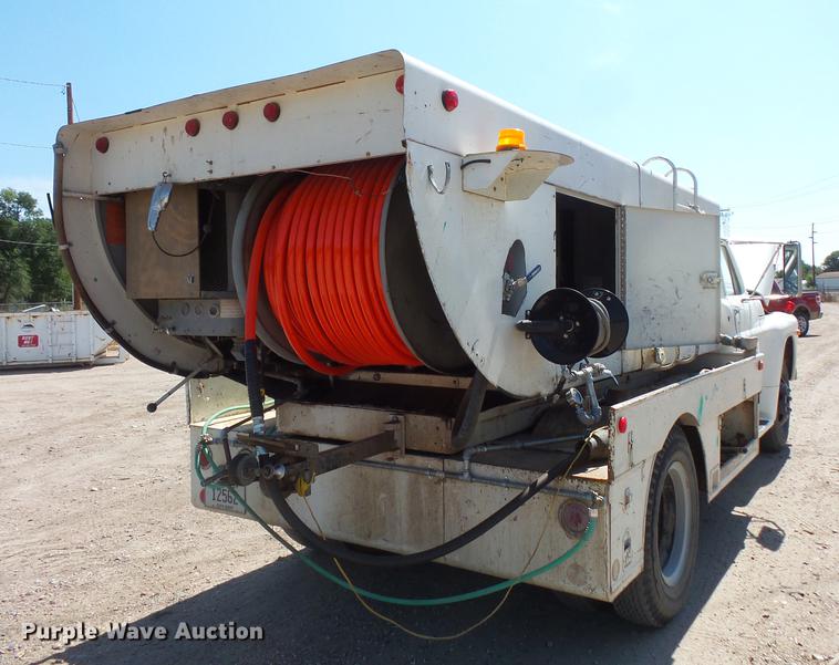 image for item FT9823 1972 Ford 600 sewer jetter truck