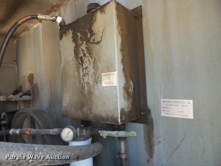 image for item FT9823 1972 Ford 600 sewer jetter truck