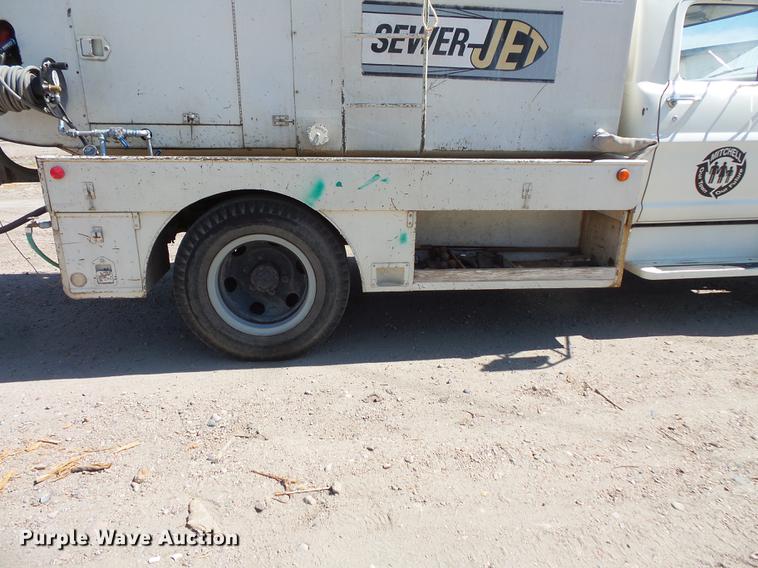 image for item FT9823 1972 Ford 600 sewer jetter truck