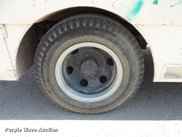 image for item FT9823 1972 Ford 600 sewer jetter truck