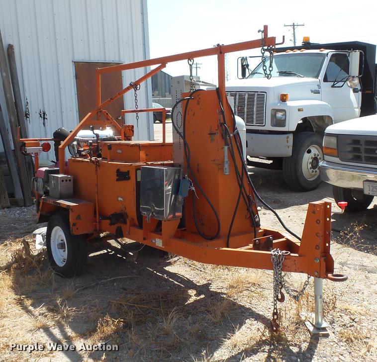 image for item FT9824 Aeroil KERA-60H crack sealer trailer