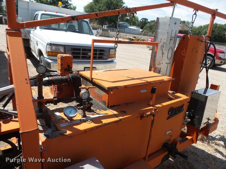 image for item FT9824 Aeroil KERA-60H crack sealer trailer