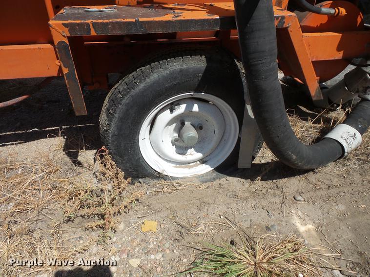 image for item FT9824 Aeroil KERA-60H crack sealer trailer