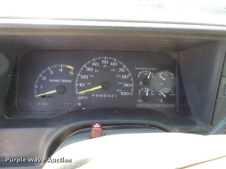 image for item FT9825 1995 Chevrolet 1500 pickup truck