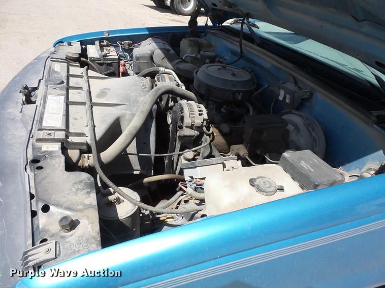 image for item FT9825 1995 Chevrolet 1500 pickup truck