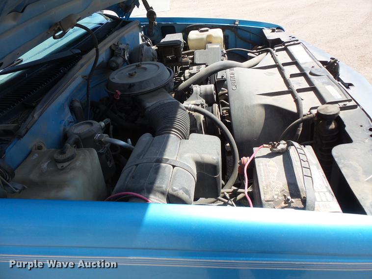 image for item FT9825 1995 Chevrolet 1500 pickup truck