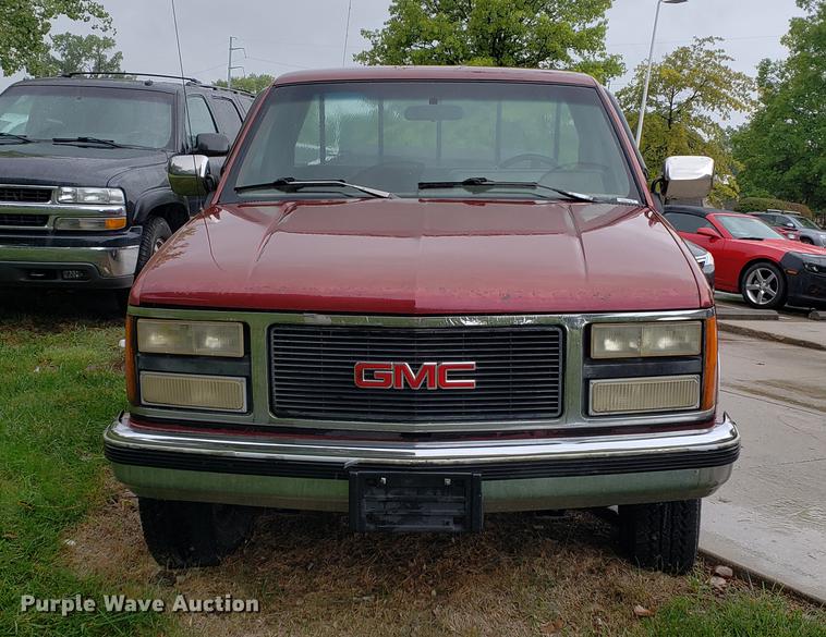 image for item BW9248 1990 GMC Sierra 2500 pickup truck