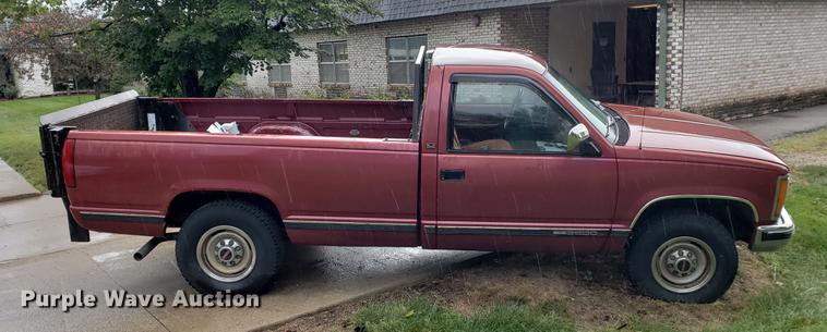 image for item BW9248 1990 GMC Sierra 2500 pickup truck