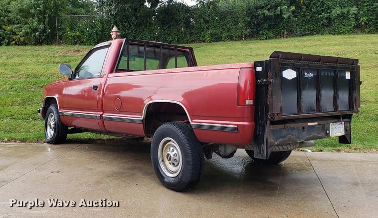 image for item BW9248 1990 GMC Sierra 2500 pickup truck