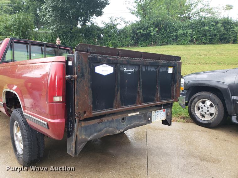 image for item BW9248 1990 GMC Sierra 2500 pickup truck