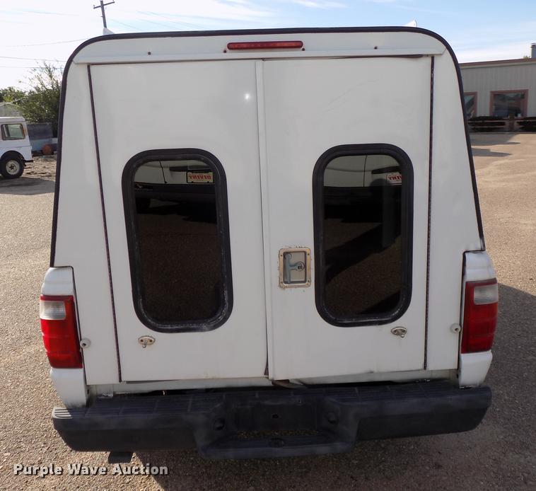 image for item DB8560 2004 Ford Ranger SuperCab pickup truck