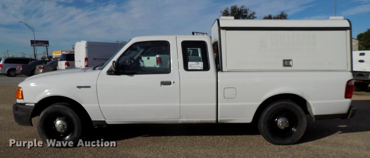 image for item DB8560 2004 Ford Ranger SuperCab pickup truck