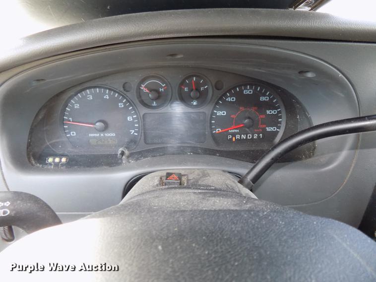 image for item DB8560 2004 Ford Ranger SuperCab pickup truck