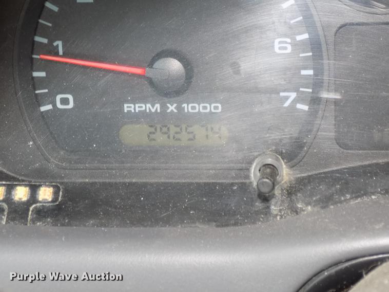 image for item DB8560 2004 Ford Ranger SuperCab pickup truck