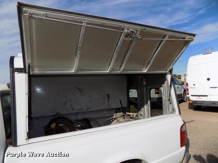 image for item DB8560 2004 Ford Ranger SuperCab pickup truck