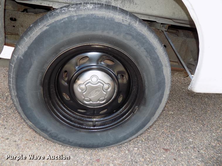 image for item DB8560 2004 Ford Ranger SuperCab pickup truck