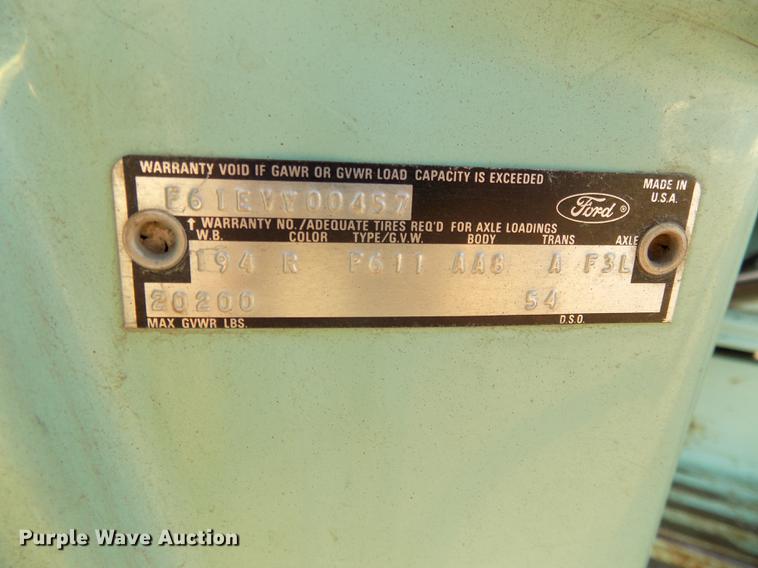 image for item DB8561 1977 Ford F600 rollback truck