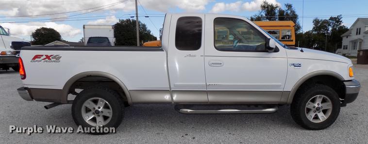 image for item DB8563 2002 Ford F150 SuperCab pickup truck