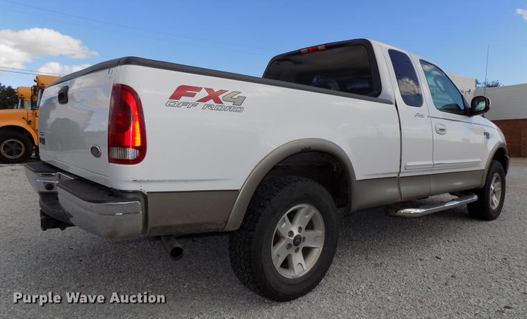 image for item DB8563 2002 Ford F150 SuperCab pickup truck