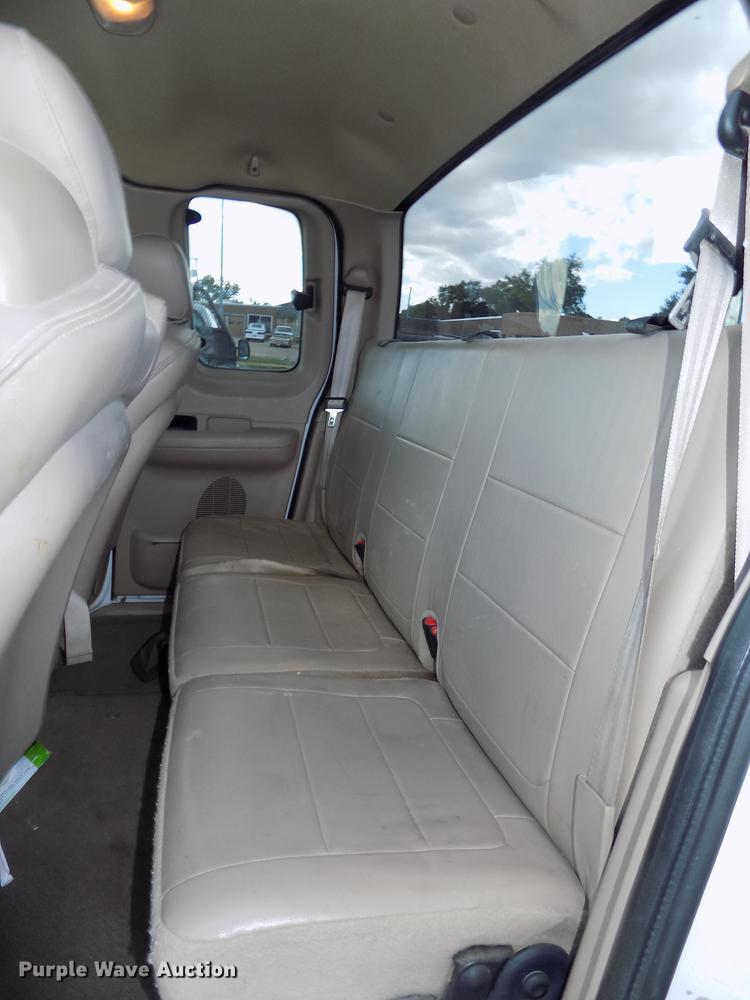 image for item DB8563 2002 Ford F150 SuperCab pickup truck