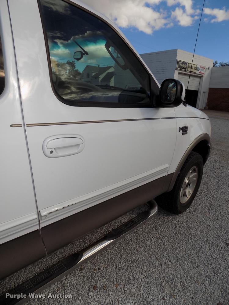 image for item DB8563 2002 Ford F150 SuperCab pickup truck