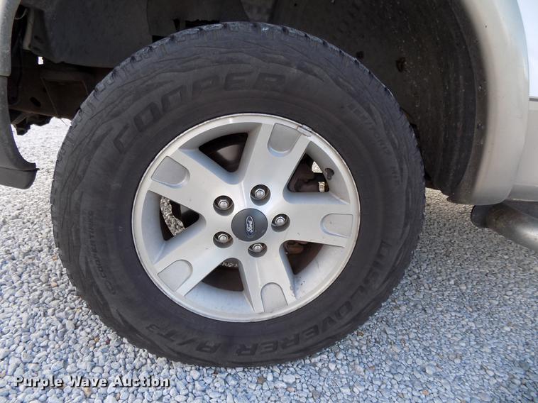 image for item DB8563 2002 Ford F150 SuperCab pickup truck