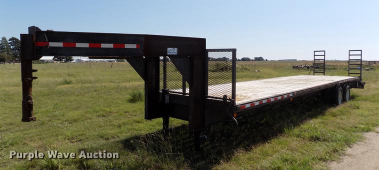image for item DB9114 1993 Diamond C equipment trailer