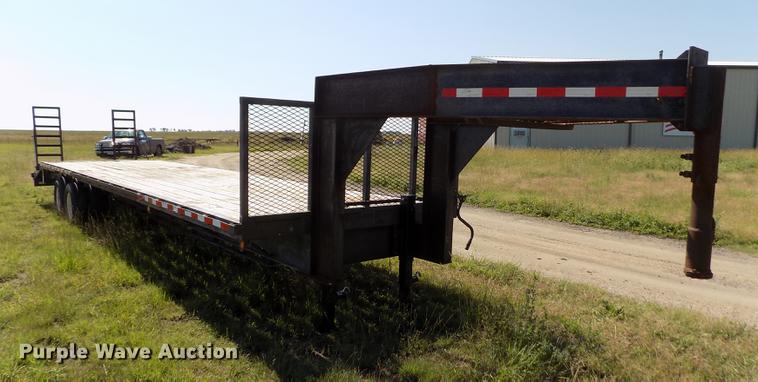 image for item DB9114 1993 Diamond C equipment trailer