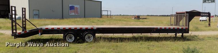 image for item DB9114 1993 Diamond C equipment trailer