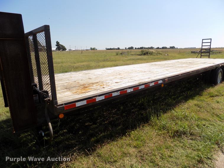 image for item DB9114 1993 Diamond C equipment trailer