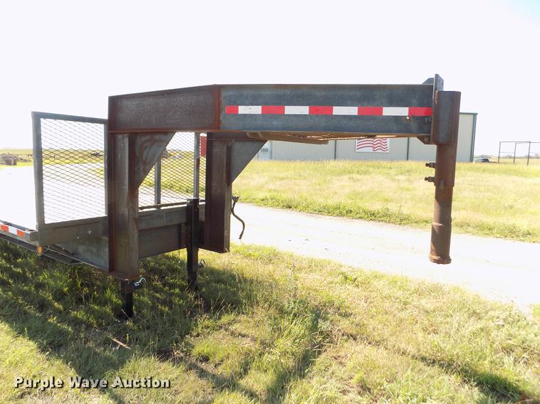 image for item DB9114 1993 Diamond C equipment trailer