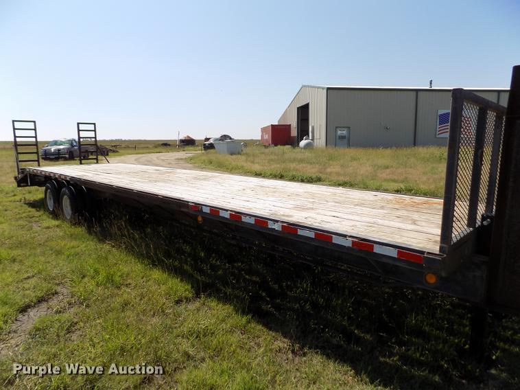 image for item DB9114 1993 Diamond C equipment trailer