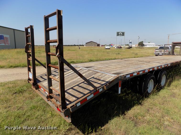 image for item DB9114 1993 Diamond C equipment trailer