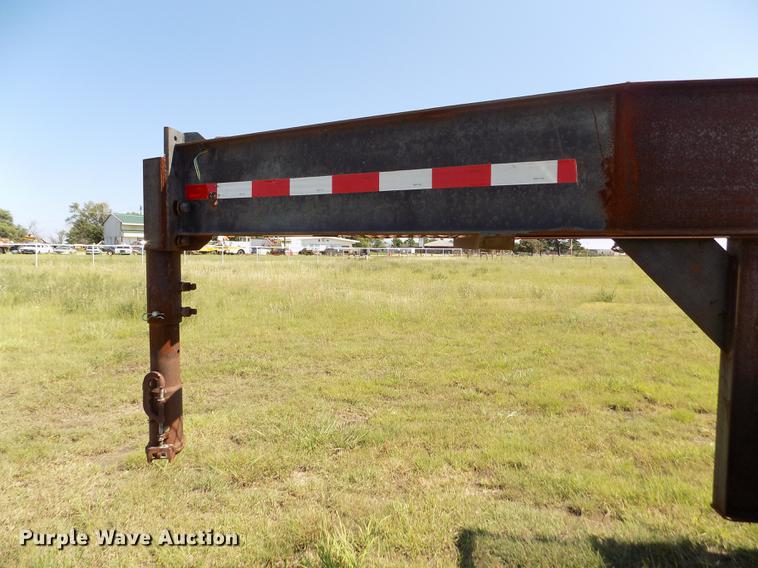 image for item DB9114 1993 Diamond C equipment trailer