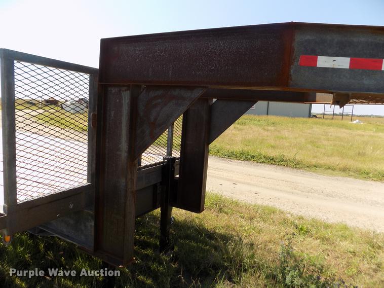 image for item DB9114 1993 Diamond C equipment trailer