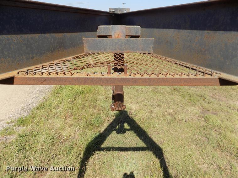 image for item DB9114 1993 Diamond C equipment trailer