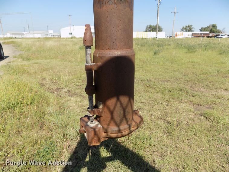 image for item DB9114 1993 Diamond C equipment trailer