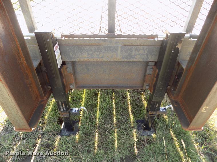 image for item DB9114 1993 Diamond C equipment trailer