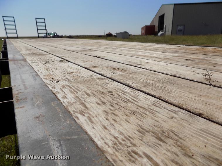 image for item DB9114 1993 Diamond C equipment trailer