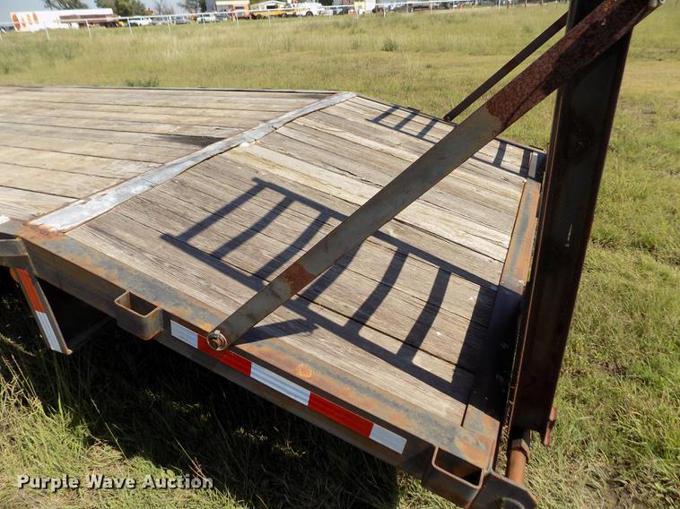 image for item DB9114 1993 Diamond C equipment trailer