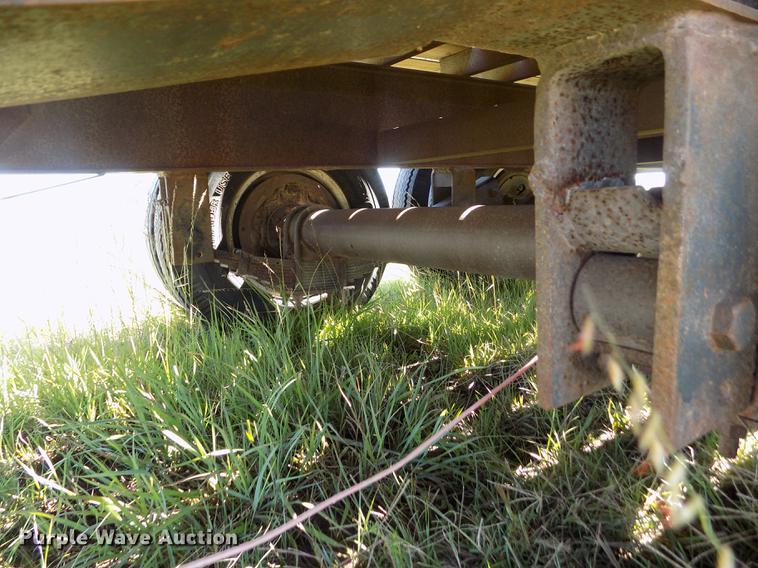 image for item DB9114 1993 Diamond C equipment trailer