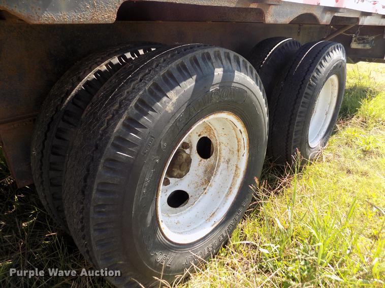 image for item DB9114 1993 Diamond C equipment trailer