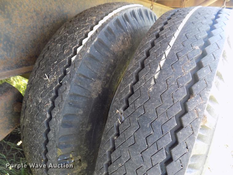 image for item DB9114 1993 Diamond C equipment trailer