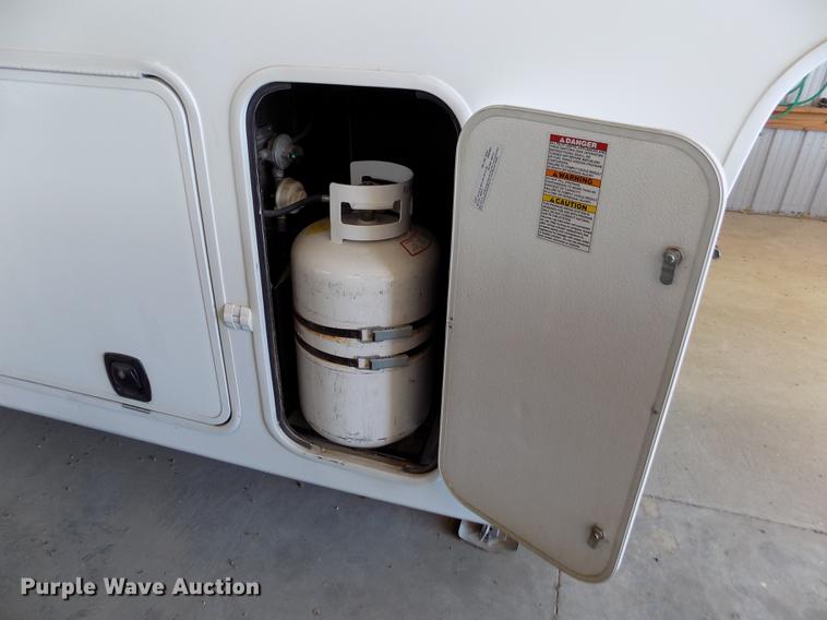 image for item DB9118 2012 Forest River Coachmen Brookstone BFK367RL camper