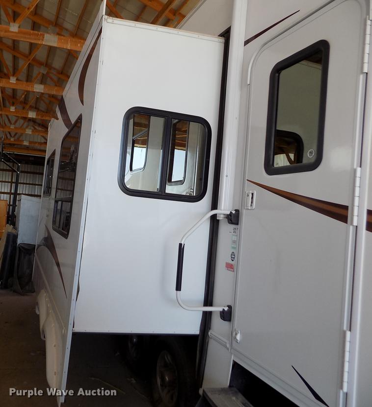 image for item DB9118 2012 Forest River Coachmen Brookstone BFK367RL camper